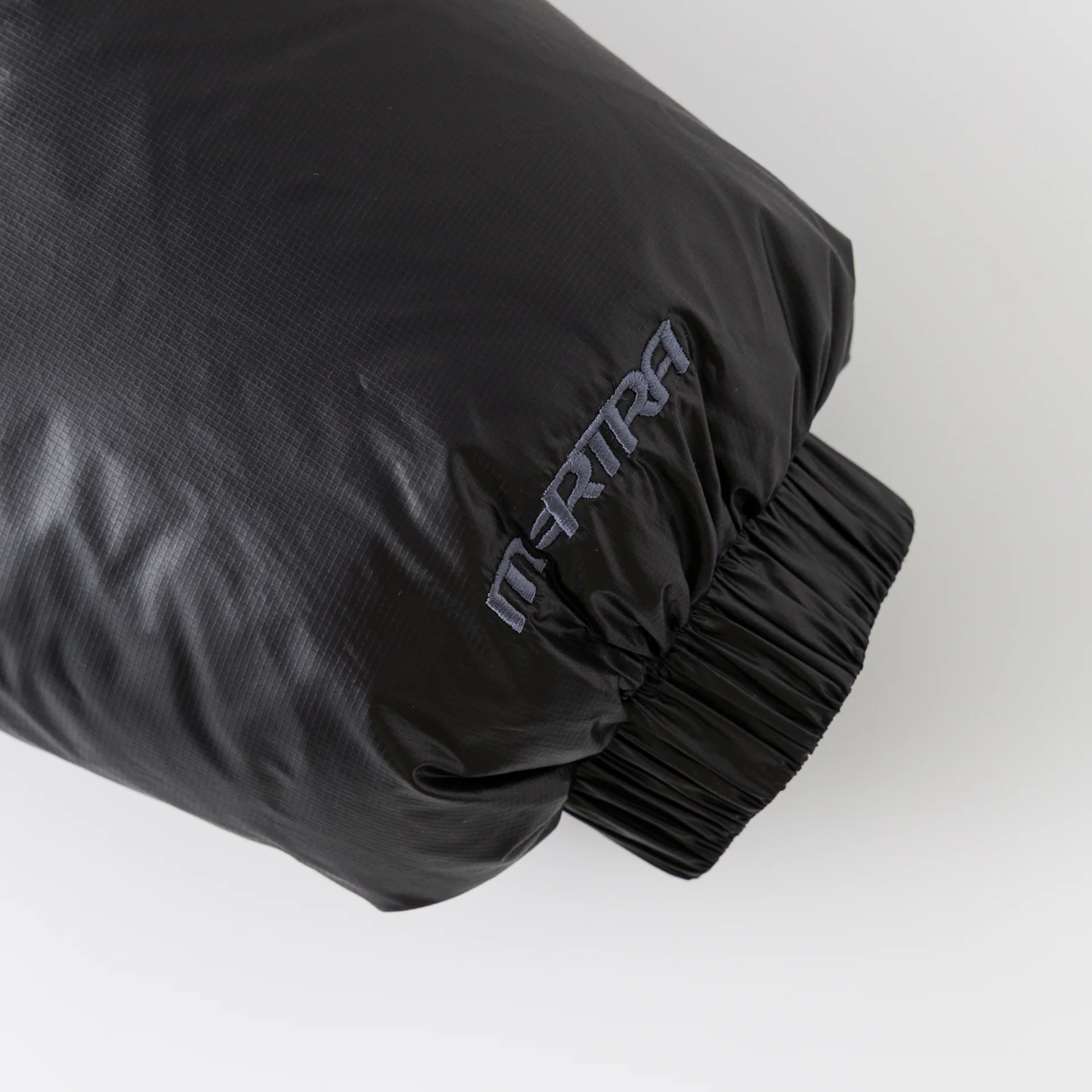Grid Puffa (Black)