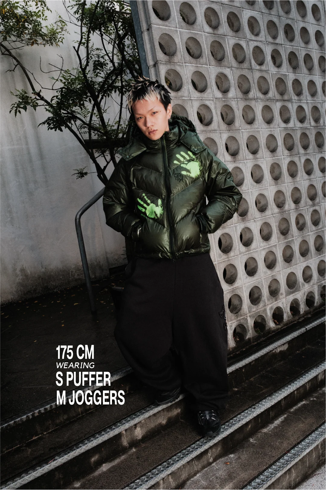 Reverse Bigstep Joggers (Black)